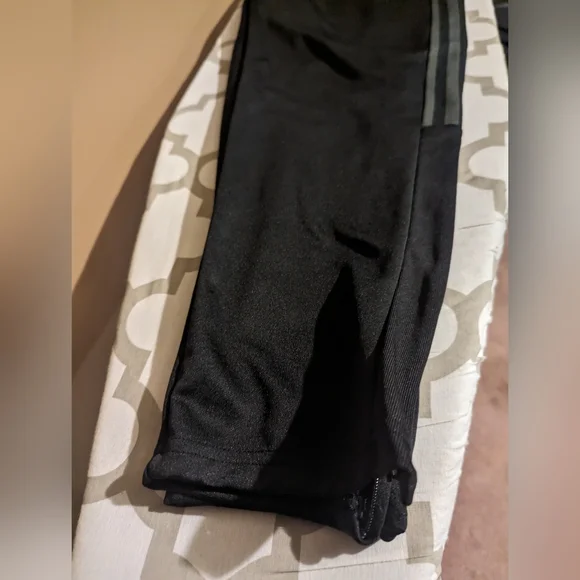 Adidas size XL track style pants - Picture 2 of 3